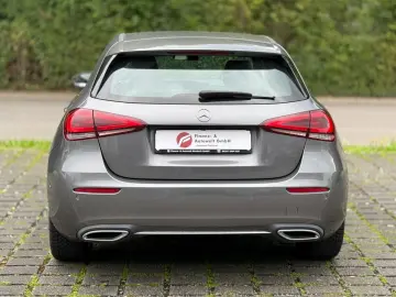MERCEDES-BENZ A 250 Progressive Automatik Navi LED Kamera