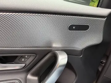 MERCEDES-BENZ A 250 Progressive Automatik Navi LED Kamera