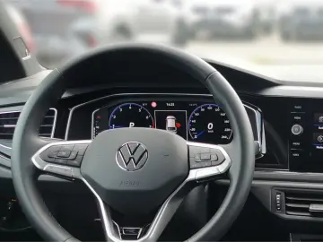 VW Taigo R-Line 1.0 TSI 7-Gang Navi CarPlay Klima