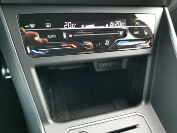 VW Taigo R-Line 1.0 TSI 7-Gang Navi CarPlay Klima