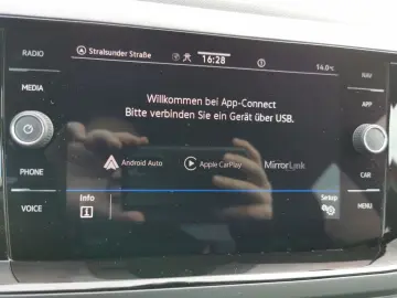 VW Taigo R-Line 1.0 TSI 7-Gang Navi CarPlay Klima