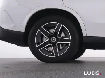 MERCEDES-BENZ GLC 300 de 4M AMG Ventilation 360