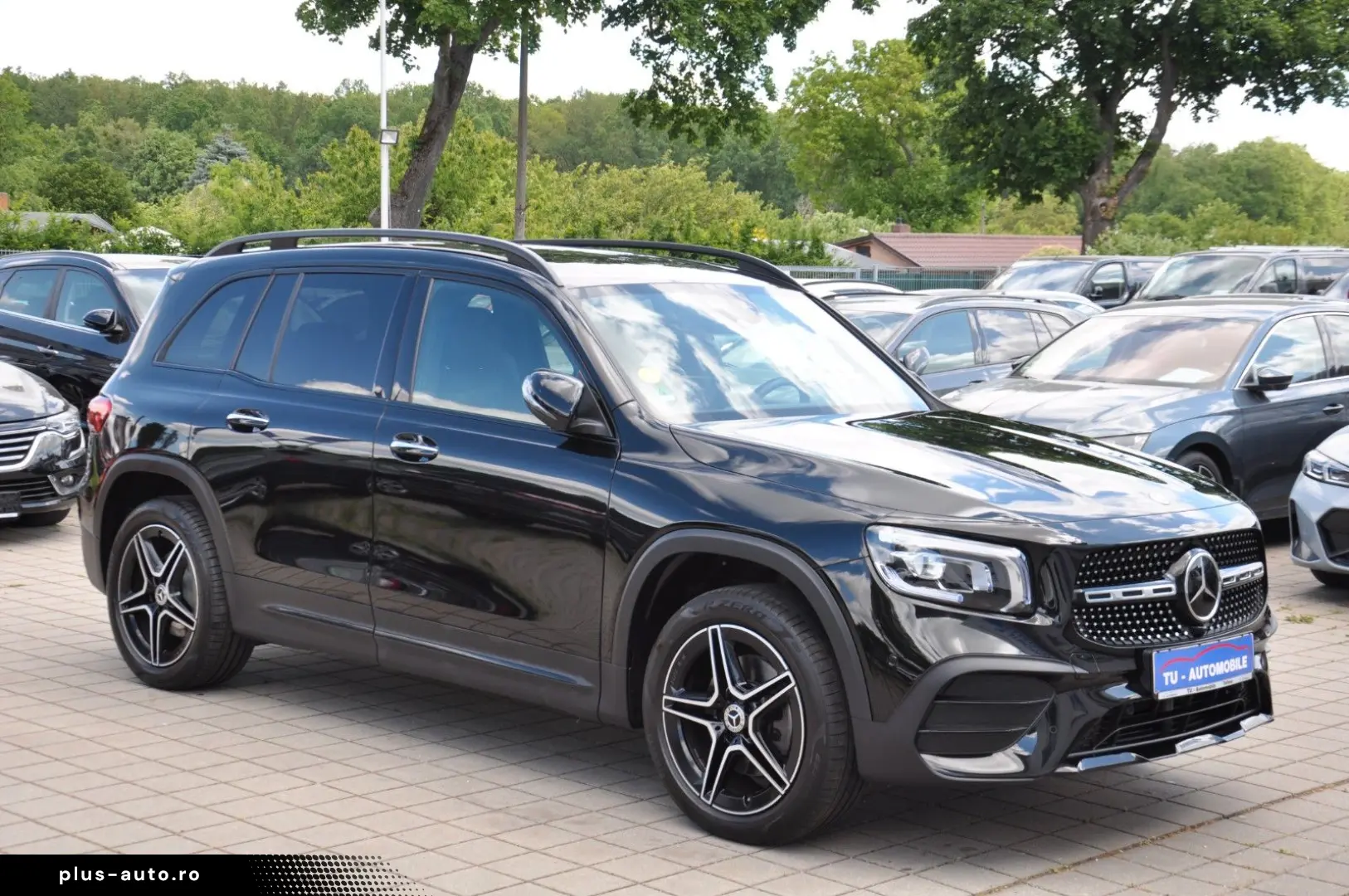MERCEDES-BENZ GLB 220 d 8G-DCT AMG-NIGHT-DISTR.-RKAM-AHK-LED