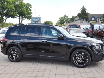 MERCEDES-BENZ GLB 220 d 8G-DCT AMG-NIGHT-DISTR.-RKAM-AHK-LED