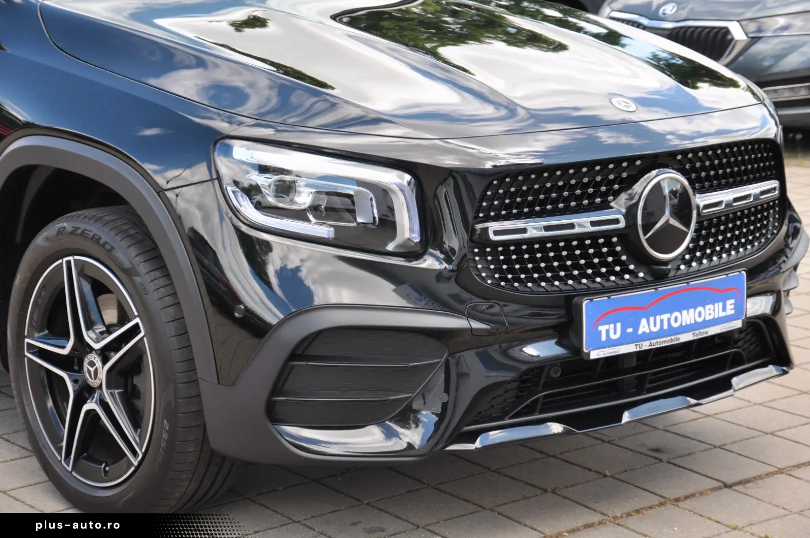 MERCEDES-BENZ GLB 220 d 8G-DCT AMG-NIGHT-DISTR.-RKAM-AHK-LED
