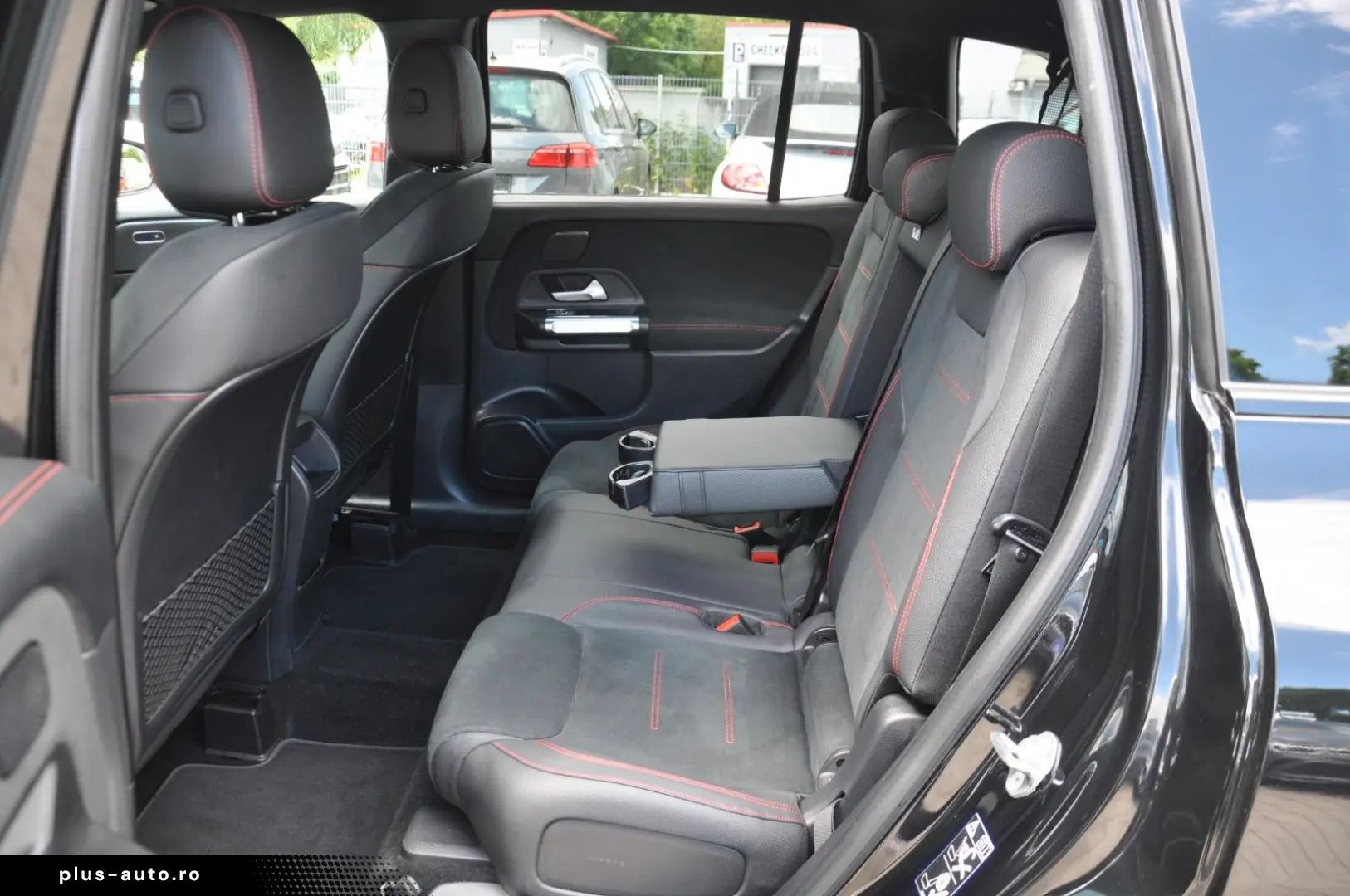 MERCEDES-BENZ GLB 220 d 8G-DCT AMG-NIGHT-DISTR.-RKAM-AHK-LED