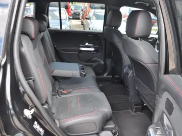 MERCEDES-BENZ GLB 220 d 8G-DCT AMG-NIGHT-DISTR.-RKAM-AHK-LED