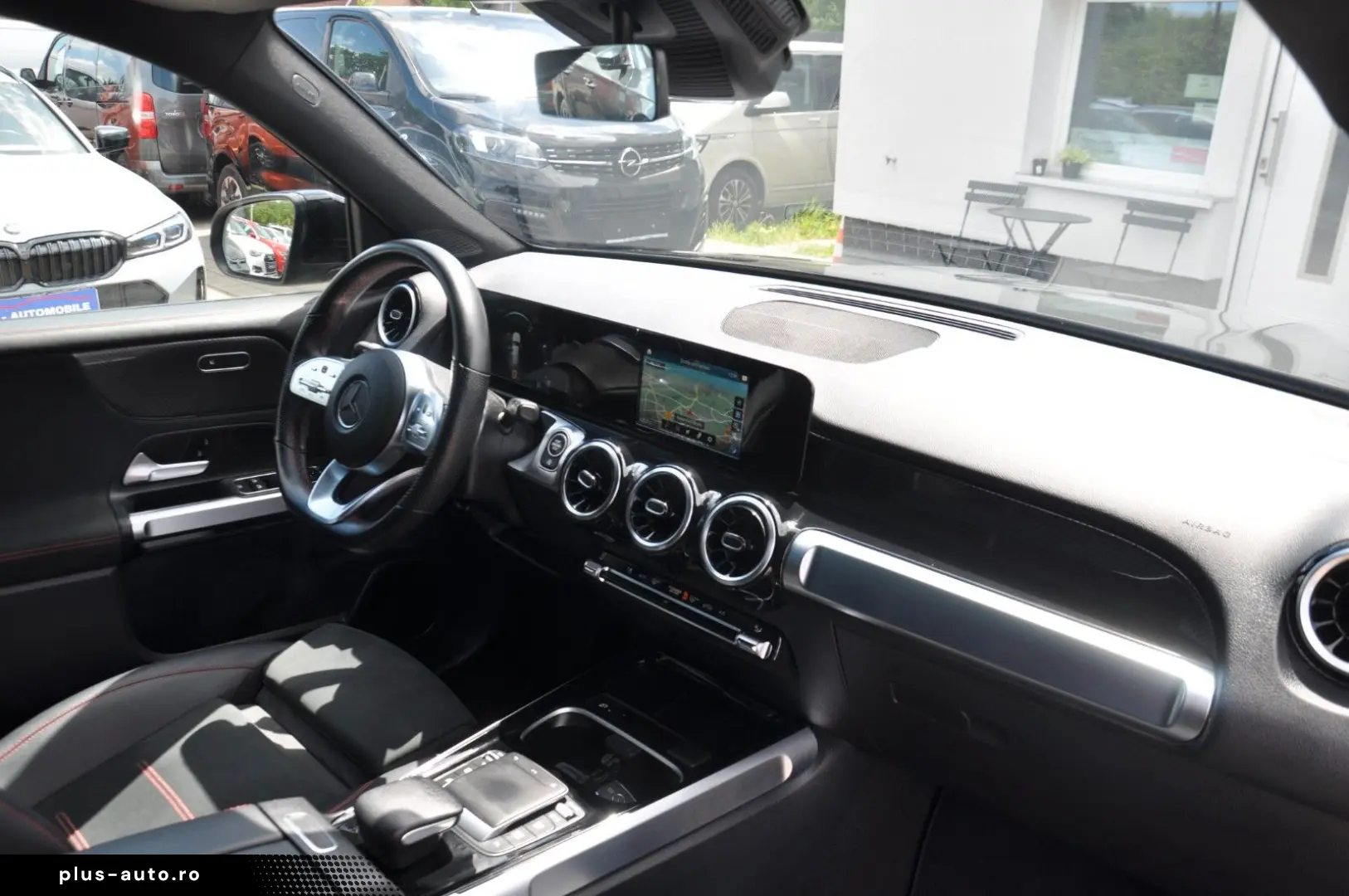 MERCEDES-BENZ GLB 220 d 8G-DCT AMG-NIGHT-DISTR.-RKAM-AHK-LED