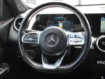 MERCEDES-BENZ GLB 220 d 8G-DCT AMG-NIGHT-DISTR.-RKAM-AHK-LED