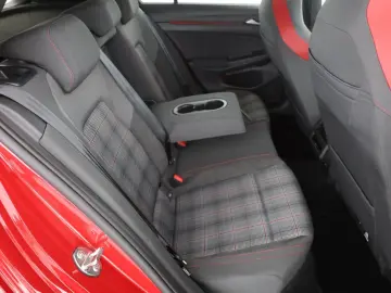 VW Golf VIII 2.0 TSI DSG GTI LED Navi Sitzheizung