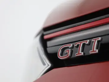 VW Golf VIII 2.0 TSI DSG GTI LED Navi Sitzheizung