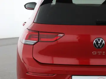 VW Golf VIII 2.0 TSI DSG GTI LED Navi Sitzheizung