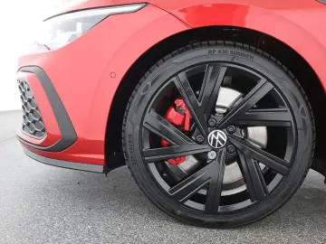 VW Golf VIII 2.0 TSI DSG GTI LED Navi Sitzheizung