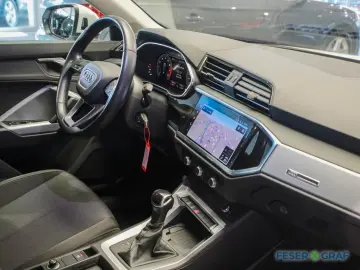 AUDI Q3 35 TFSI advanced GRA LED Navi PDC Sitzh. 18