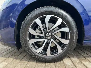 VW Golf VIII 1.5 TSI Active LED VIRTUAL ACC AHK NAV