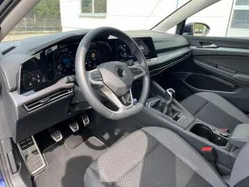 VW Golf VIII 1.5 TSI Active LED VIRTUAL ACC AHK NAV