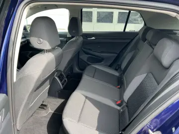 VW Golf VIII 1.5 TSI Active LED VIRTUAL ACC AHK NAV