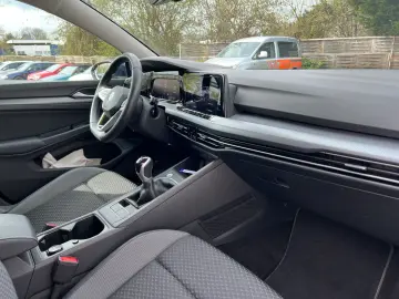 VW Golf VIII 1.5 TSI Active LED VIRTUAL ACC AHK NAV