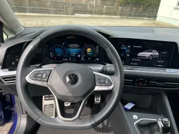 VW Golf VIII 1.5 TSI Active LED VIRTUAL ACC AHK NAV