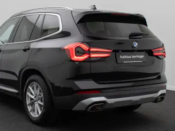 BMW X3 xD30d H K DAB Kamera Leder Panorama MSport