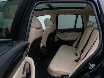 BMW X3 xD30d H K DAB Kamera Leder Panorama MSport