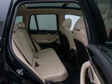 BMW X3 xD30d H K DAB Kamera Leder Panorama MSport