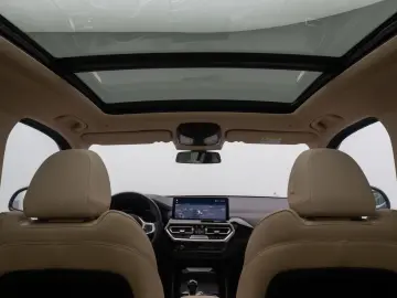 BMW X3 xD30d H K DAB Kamera Leder Panorama MSport