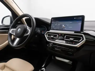 BMW X3 xD30d H K DAB Kamera Leder Panorama MSport