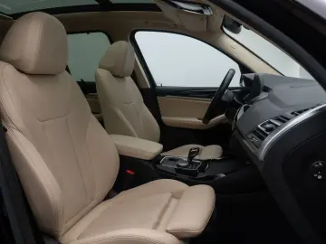 BMW X3 xD30d H K DAB Kamera Leder Panorama MSport