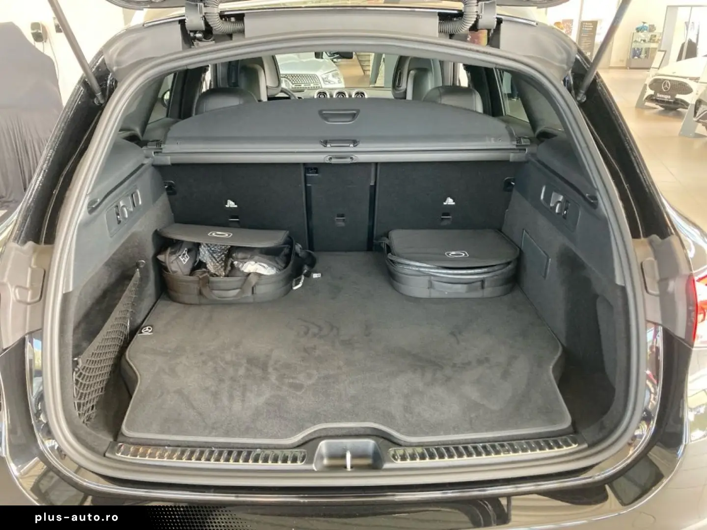 MERCEDES-BENZ GLC 300de 4M AMG Burmester Ventilation 360
