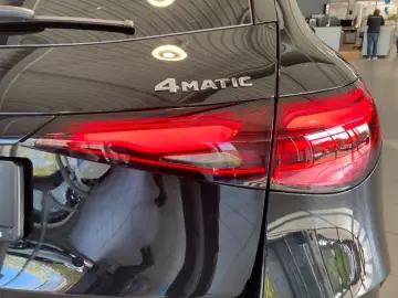 MERCEDES-BENZ GLC 300de 4M AMG Burmester Ventilation 360