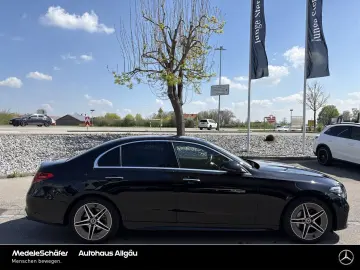 MERCEDES-BENZ C 300 de AMG Premium Pano Distronic D-Light