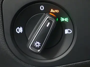 VW Tiguan 1.5 TSI DSG Active KAMERA LED ACC NAVI SH