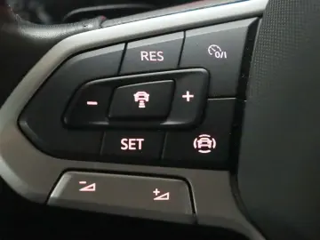 VW Tiguan 1.5 TSI DSG Active KAMERA LED ACC NAVI SH