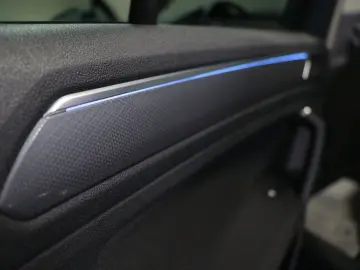 VW Tiguan 1.5 TSI DSG Active KAMERA LED ACC NAVI SH