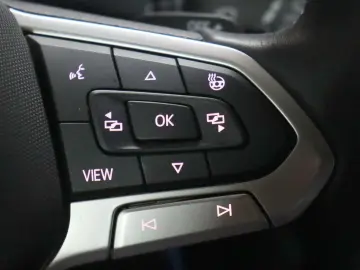 VW Tiguan 1.5 TSI DSG Active KAMERA LED ACC NAVI SH