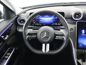 MERCEDES-BENZ C 300 e AMG Night MBUX Pano Kamera LED Memory
