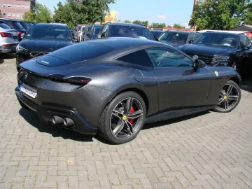 FERRARI Roma V8 Grigio Silverstone Carbon MagneRide LED