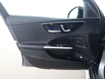 MERCEDES-BENZ C 300 de AMG Digital Light Memory Pano 360