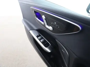 MERCEDES-BENZ C 300 de AMG Digital Light Memory Pano 360