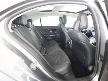 MERCEDES-BENZ C 300 de AMG Digital Light Memory Pano 360