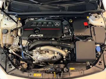 MERCEDES-BENZ CLA 35 AMG 4MATIC Coupé   Garantie   Ambiente