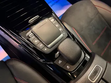 MERCEDES-BENZ CLA 35 AMG 4MATIC Coupé   Garantie   Ambiente