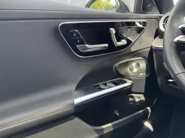 MERCEDES-BENZ C 300 e AMG Premium Pano Burm DIS 360 AHK