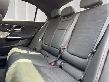 MERCEDES-BENZ C 300 e AMG Premium Pano Burm DIS 360 AHK