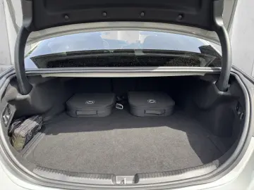 MERCEDES-BENZ C 300 e AMG Premium Pano Burm DIS 360 AHK