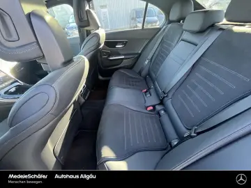 MERCEDES-BENZ C 300 de AMG Night Premium 18  Pano Distronic