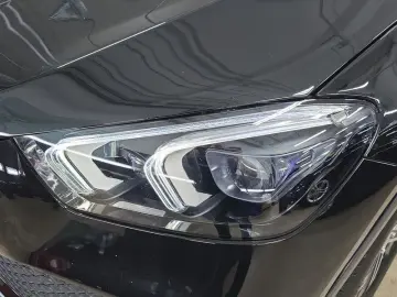 MERCEDES-BENZ GLE 300 d 4M PANO AHK MULTIBEAM DISTR.…