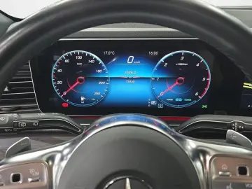 MERCEDES-BENZ GLE 300 d 4M PANO AHK MULTIBEAM DISTR.…