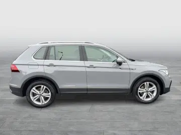 VW Tiguan 2.0 TDI 4Motion Elegance Navi Matrix LED